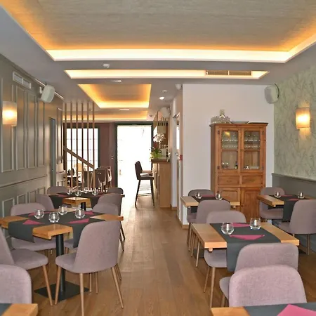 Jardi De Pedra L' Escala